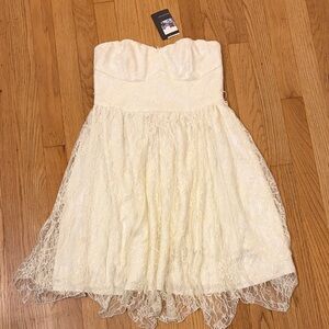 NWT Urban Outfitters Strapless Lace Dress